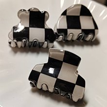 韓風高質感黑絨布鯊魚夾一組二支,全新,售出不能退貨換貨 歷史價格詳細信息