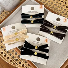 {朵朵韓飾} C2216 韓國直送(正韓)-法式復古絲絨水鑽蝴蝶結抓夾(二色) 歷史價格詳細信息