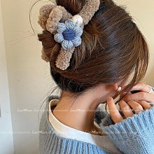 新款毛絨花朵抓夾女秋冬大號鯊魚夾子頭飾毛毛發夾網紅丸子頭發飾~特價 歷史價格詳細信息