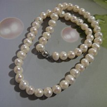 珍珠林~圓滿納福火虯龍簍雕玉珮~A貨緬甸翡翠飄綠 #726 歷史價格詳細信息