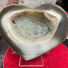 天然異象瑪瑙晶洞帶綠幽1810g*高19.5*長14*厚14公分#211 歷史價格詳細信息