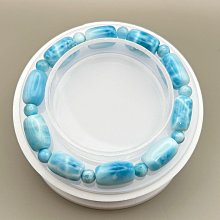 #桶珠鳥蛋珠老者珍藏紅瑪瑙手串 尺寸約：33*20毫米*8顆 橘皮紋細膩，包漿滋潤，風化自然， 標價單顆 歷史價格詳細信息