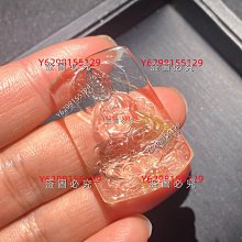 天然板鈦晶水滴吊墜 晶體通透，白體黃鈦 板寬貓眼效應超強 鈦晶很順，一順百順！23×15.5×8mm 此物屬高檔商品 售出不退換 歷史價格詳細信息