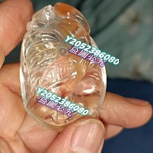 天然鈦晶水滴吊墜 寬板鈦晶 髮絲粗又順，顏色金黃，尺寸約15.8*11.7*8.9mm 此物屬高檔貨 售出不退換 歷史價格詳細信息