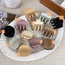 {朵朵韓飾} C3675 韓國直送(正韓)-法式優雅緞面玫瑰花抓夾(三色) 歷史價格詳細信息