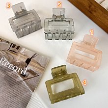 {朵朵韓飾} C429 韓國直送(正韓)-個性簡約果凍色小方形抓夾(四色) 歷史價格詳細信息