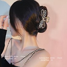 棋盤格抓夾女2023新款大號頭髮抓鯊魚夾髮夾夾子髮夾後腦勺高級感 歷史價格詳細信息