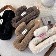 {朵朵韓飾} C2099 韓國直送(正韓)-法式氣質毛絨三角抓夾(四色) 歷史價格詳細信息