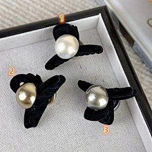 {朵朵韓飾} C2386 韓國直送(正韓)-法式氣質毛絨波浪抓夾(六色) 歷史價格詳細信息