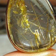 《藍晶寶石玉石特賣區》→〈項鍊系列〉→天然超玉化清透明顯菊花玉髓特大水滴形項鍊〈佛教七寶之一〉→W99 歷史價格詳細信息