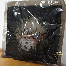 Agnes b 全新真品 經典 黑色/紅色/紫色  金色圓釦 尼龍包( 大 ) 日本製** 歷史價格詳細信息