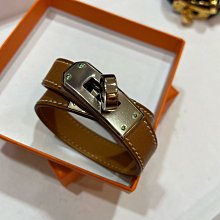 Hermès Kelly double tour bracelet 米杏色銀釦皮革手環 歷史價格詳細信息