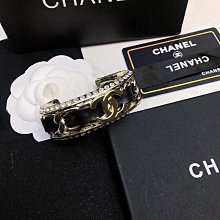 熱銷新款 CH  香 皮革搭配胸針  胸花 重工別針 明星大牌同款服裝包包 歷史價格詳細信息