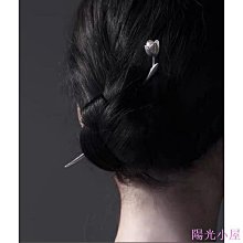 鬱金香花朵髮夾氣抓夾質小眾設計感後腦勺抓夾鯊魚夾髮飾女鯊魚夾馬尾包頭夾 歷史價格詳細信息
