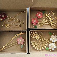 【超值特價】福斯原廠 1:43 Minichamps VW Caddy 2005 藍色 歷史價格詳細信息