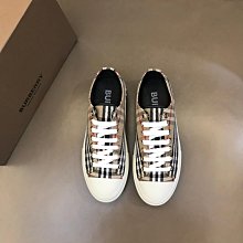 BURBERRY經典復古格紋皮革卡片夾(卡其/黑) 歷史價格詳細信息