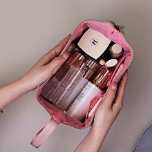 化妝包女新款高端便攜式大容量手提防水旅行超火護膚品收納包 歷史價格詳細信息