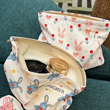 兔子印花帆布包斜跨包2023新款休閒大容量通勤託特包大學生上課包 歷史價格詳細信息