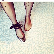 妞娜公主55號粉底刷配美妝蛋水滴葫蘆蘑菇頭彩妝蛋盒裝斜切粉撲 歷史價格詳細信息