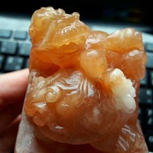 收藏珍品 壽山石烏鴉皮田黃石擺件 原石雕刻 石質通透堅硬 雕工精細 薄意工藝 蘿卜絲紋清晰 壽山石 擺件 古玩【古雲】459 歷史價格詳細信息