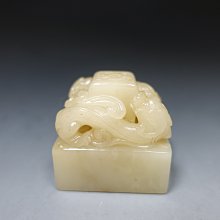 80年代的壽山石《靈獸獻瑞》把件，壽山芙蓉石材質，石質細膩油18849 歷史價格詳細信息