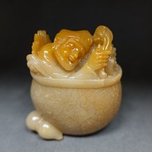 80年代的壽山石《靈獸獻瑞》把件，壽山芙蓉石材質，石質細膩油18849 歷史價格詳細信息