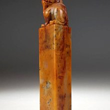 鳳崗文創--{石雕310}—巧色精工---德禽知仙草—林六鳴--尺寸約: 4.4*4.4*9.3cm 歷史價格詳細信息
