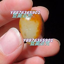 可議價 和田玉碧玉特色辣陽綠手鐲 老坑料顏色漂亮 很靚麗的顏色， 有翡翠般的綠感，很有特色的一支 舊藏 古玩 和田玉 二手【俗人堂】-1818 歷史價格詳細信息