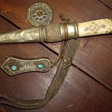 明清代銀手鐲，老銀馬蹄鐲，帶雕工，福壽寓意好，手鐲內測有破， 歷史價格詳細信息