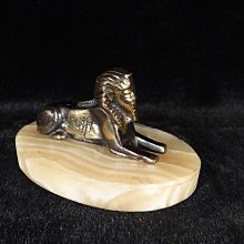 乖乖@賣場~紫砂壺~朱泥六方壺~款~大明宣德年製~壺蓋有款.容量約~430cc(A93) 歷史價格詳細信息