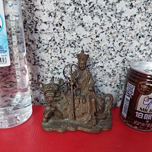 老銅【地藏王菩薩】一尊，此尊菩薩皮殼老辣，包漿油潤，品像極好，緣者 請～重量：8.76斤尺寸：高55公分，寬17公分 歷史價格詳細信息