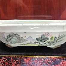 淺絳彩大名家余鴻賓博古圖名家粉彩杯，有磕碰4961 歷史價格詳細信息