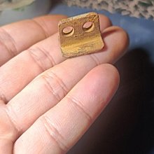 銅雜件，不知道是什么，有釘眼，背面有焊錫點，不知道做什么用的15344 歷史價格詳細信息