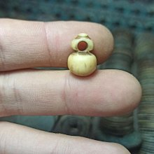 清代的老骨頭雕刻的瑞獸 包漿皮殼一眼老大開門 雕工精美 尺寸25338 歷史價格詳細信息