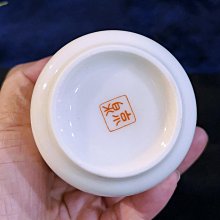 日本回流瓷器 花卉圖案 卷缸 火缽 瓷火缽 ，完整全品，品相 歷史價格詳細信息