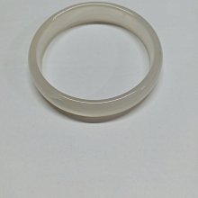 瑪瑙手鐲帶鐲心套鐲一抹黃高冰透圓條灰冰底 48.5圈口10圓條 有購買記錄 首飾 水晶 手鐲 二手【紫竹齋】824 歷史價格詳細信息