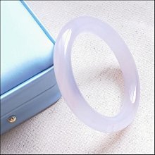 內直徑5.7厘米的和闐白玉籽料手鐲，肉質細膩，品相完好，有興 歷史價格詳細信息