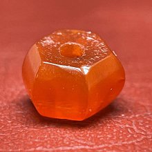 千年紅瑪瑙多棱管珠 (7) 歷史價格詳細信息