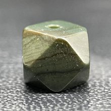綠雞肝瑪瑙圣物夾，1800-2200年，健陀羅時期，塔克西拉 歷史價格詳細信息