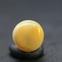 瑪瑙珠子14顆，有一顆是天河石的，蠶絲瑪瑙原石一顆，瑪瑙戒面 歷史價格詳細信息