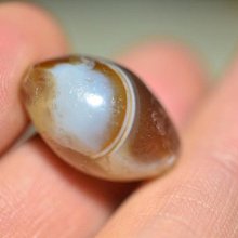 西藏千年纏絲瑪瑙，千年纏絲瑪瑙珠，天然材質，顏色好，打磨細膩470 歷史價格詳細信息