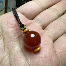 瑪瑙珠子14顆，有一顆是天河石的，蠶絲瑪瑙原石一顆，瑪瑙戒面 歷史價格詳細信息