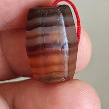 磨砂纏絲瑪瑙大栆珠子，顆顆精品，帶圖案，高：2..8CM，直徑：2CM，單顆，一顆不免運， 歷史價格詳細信息