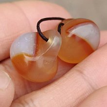 老瑪瑙珠子4顆明清老瑪瑙燈籠紅體型碩大非常漂亮包漿 歷史價格詳細信息