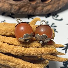 清代老瑪瑙耳墜一對合計，永久包真包老，品如圖。53782 歷史價格詳細信息