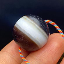 藏傳藥師瑪瑙寬一線圓珠一顆，珠子包漿油潤，風化細膩，尺寸詳情商品説明頁可瞭解詳情C4 歷史價格詳細信息