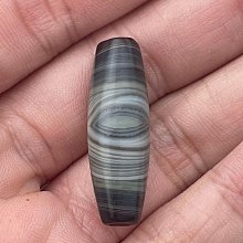 商周瑪瑙直切剁珠尺寸：8mm～6mm皮殼包漿孔道的磨損和自然風化的干凈非常到位。珠子開門。 歷史價格詳細信息