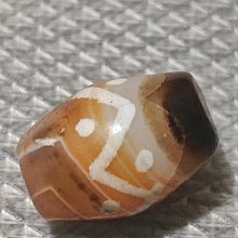 千年鑲蝕紅玉髓珠，1800-2200年，二期蝕花珠，鑲蝕力度5083 歷史價格詳細信息