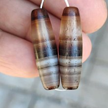 磨砂纏絲瑪瑙大栆珠子，顆顆精品，帶圖案，高：2..8CM，直徑：2CM，單顆，一顆不免運， 歷史價格詳細信息