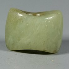 一顆瑪瑙的管子，尺寸2.9*0.5，沒有任何毛病，一物一圖標17678 歷史價格詳細信息